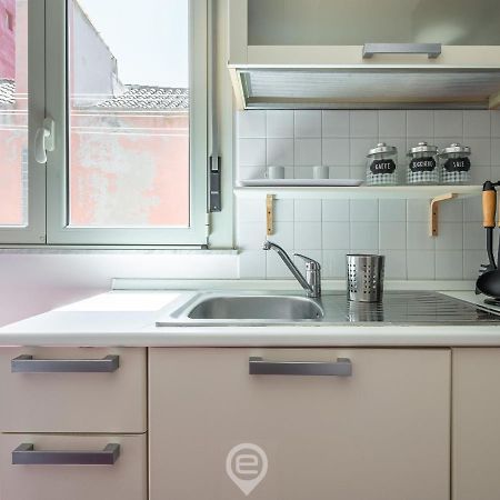 La Finestra Sul Corso Apartment กาญารี ภายนอก รูปภาพ